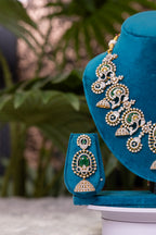 Short Green Necklace